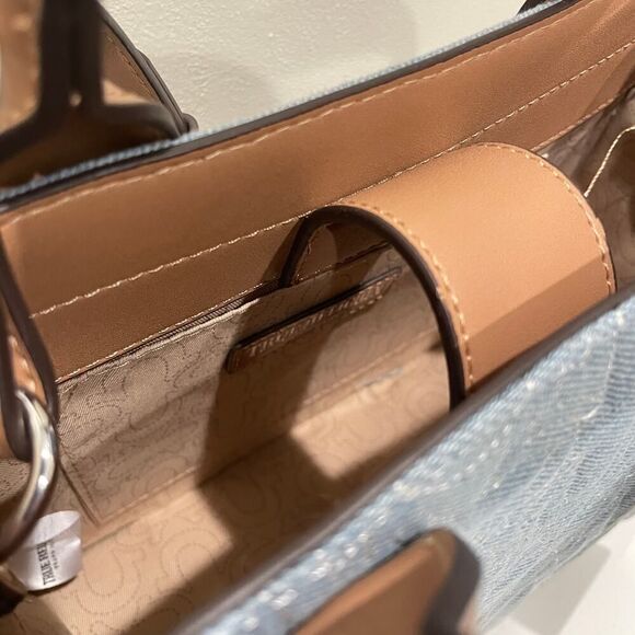 NWT True Religion Quilted Denim Horseshoe Satchel Crossbody Bag Light Blue - Picture 8 of 11